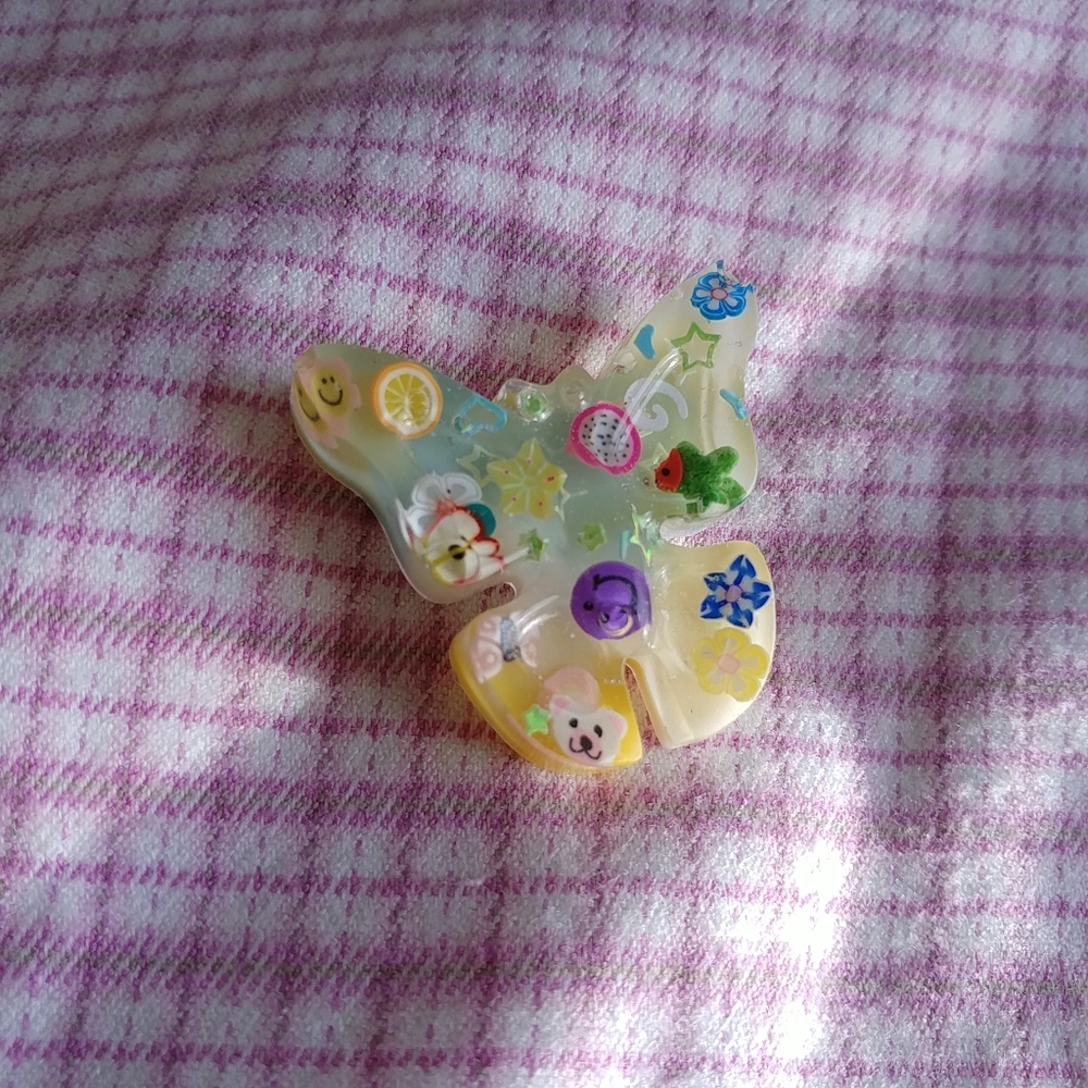 Handmade 90s / y2k resin butterfly brooch